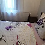 维塔诺瓦宾馆 *